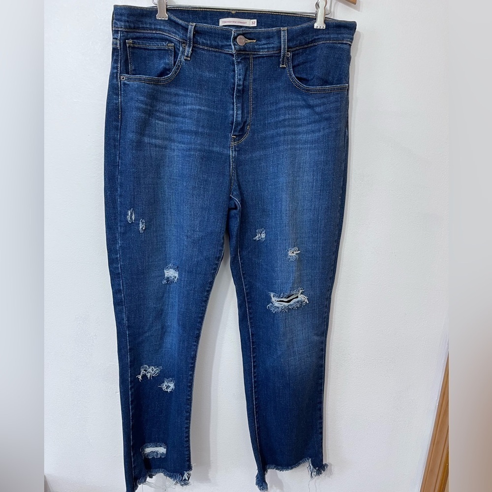 Levi’s 724 High Rise Straight Jeans Stretch Women's 32 Blue Frayed Hem Dark Wash